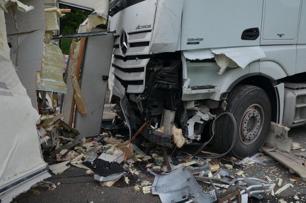 Wieder schwerer VU A 1 Rich Saarbruecken vorm AK Leverkusen P2096.JPG - Miklos Laubert